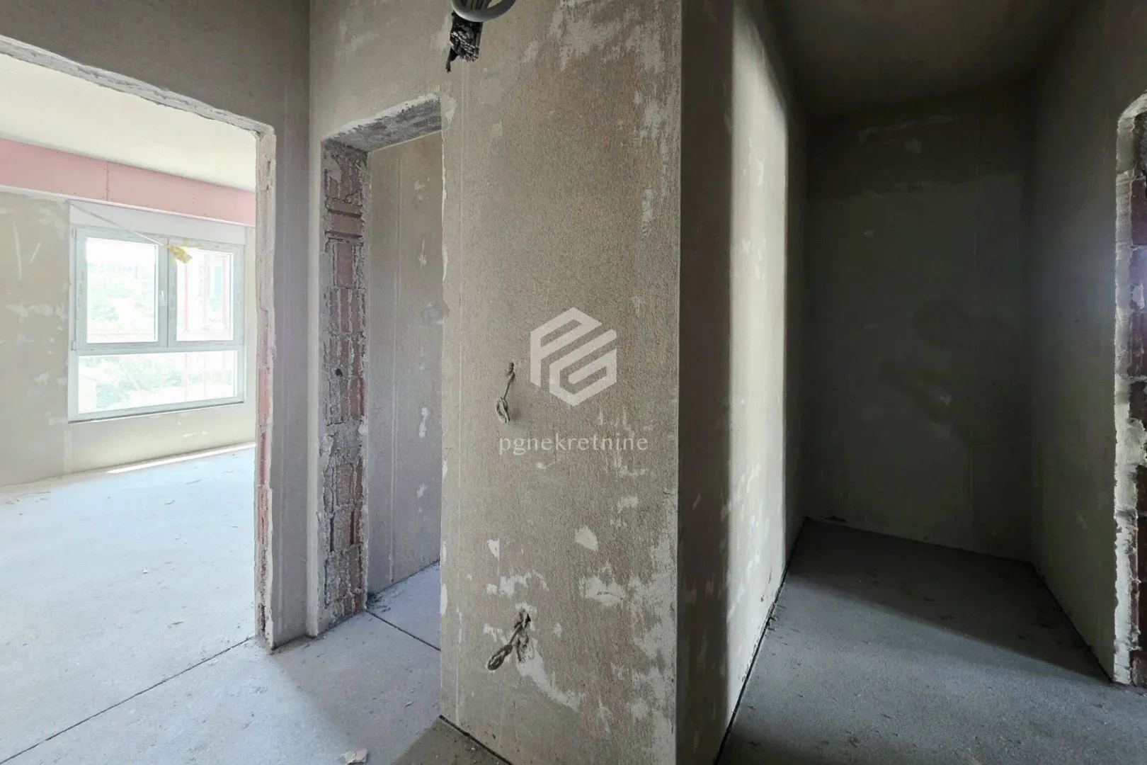 Prodaja, dvosoban stan, 65m², Konik, Podgorica