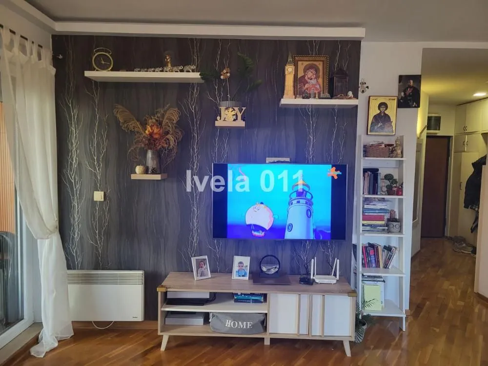 Sale, three bedroom apartment, 83m², Uciteljsko Naselje, Zvezdara Sve Podlokacije