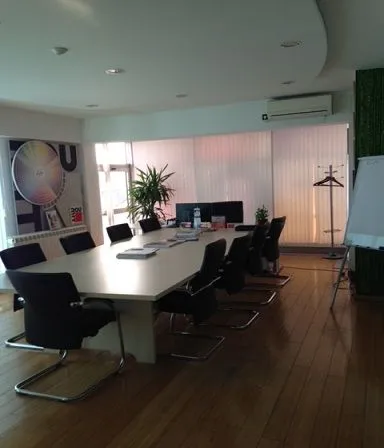 Izdavanje, poslovni prostor, 950m², Zvezdara Sve Podlokacije, Beograd