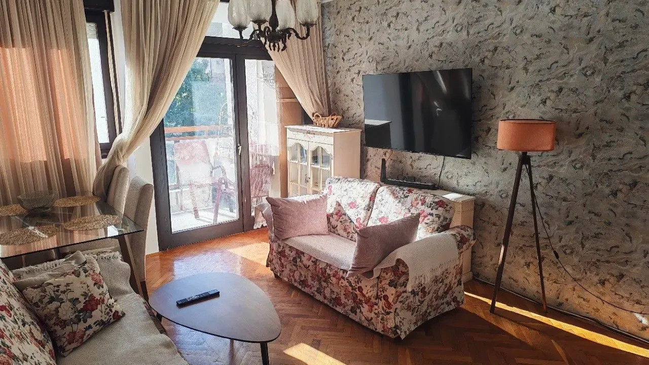 Prodaja, dvosoban stan, 50m², Maslinjak, Budva