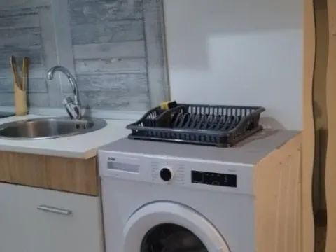 Izdavanje, garsonjera, 25m², Radanovići, Kotor - image 11