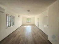 Izdavanje, kuća, 300m², Masline, Podgorica - image 13