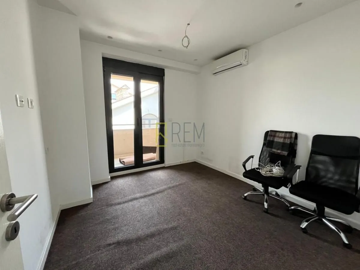 Rent, three bedroom apartment, 120m², Podgorica, Crna Gora