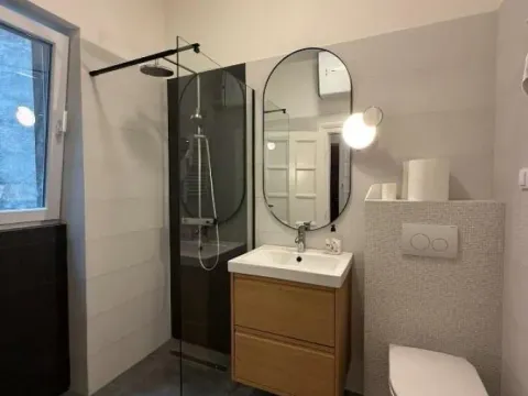Izdavanje, trosoban stan, 70m², Stari Grad, Beograd - image 11