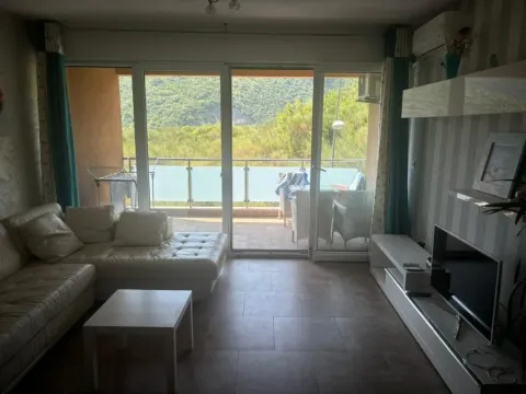 Sale, two bedroom apartment, 68m², Bečići, Budva - image 2