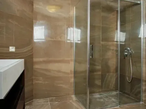 Sale, four bedroom apartment, 350m², Budva, Crna Gora - image 19
