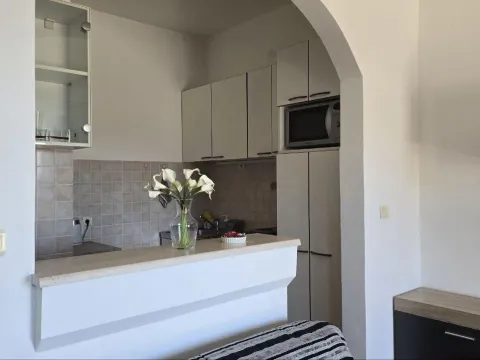 Sale, studio apartment, 34m², Petrovac, Budva - image 2