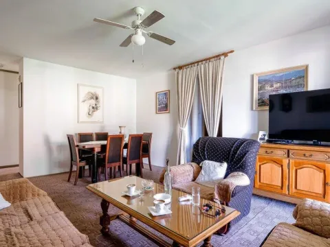 Sale, two bedroom apartment, 65m², Škaljari, Kotor - image 8