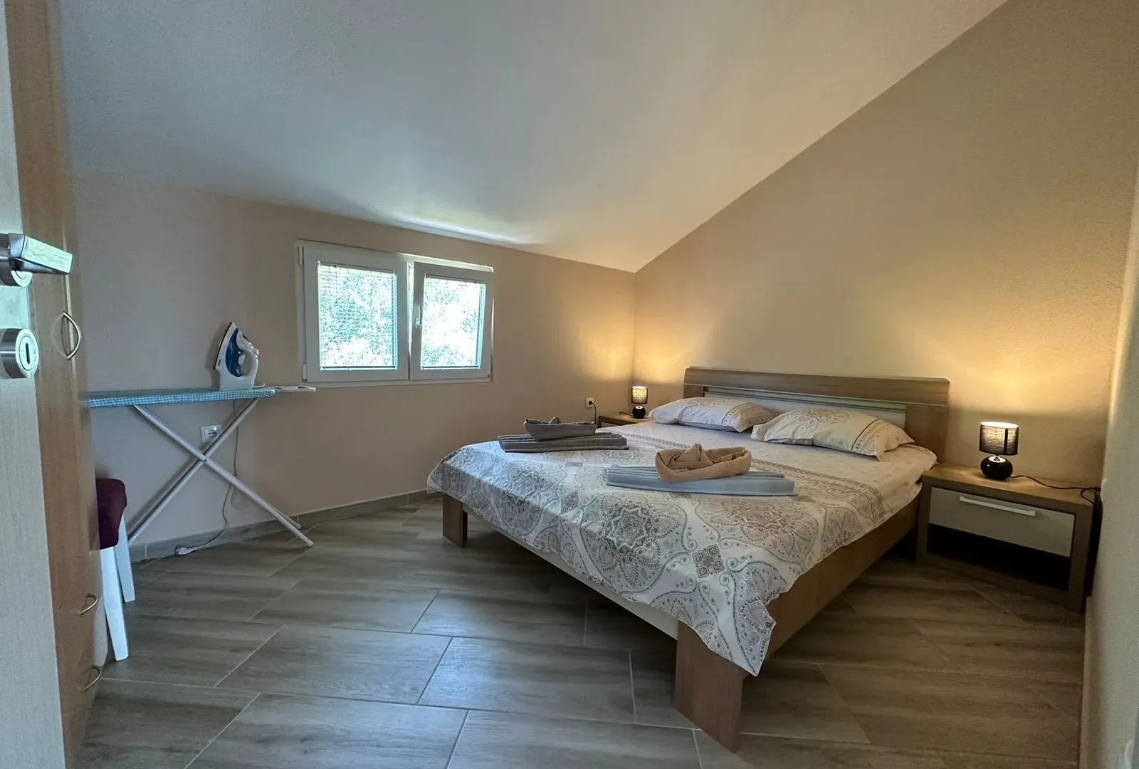 Rent, one bedroom apartment, 40m², Mažina, Tivat