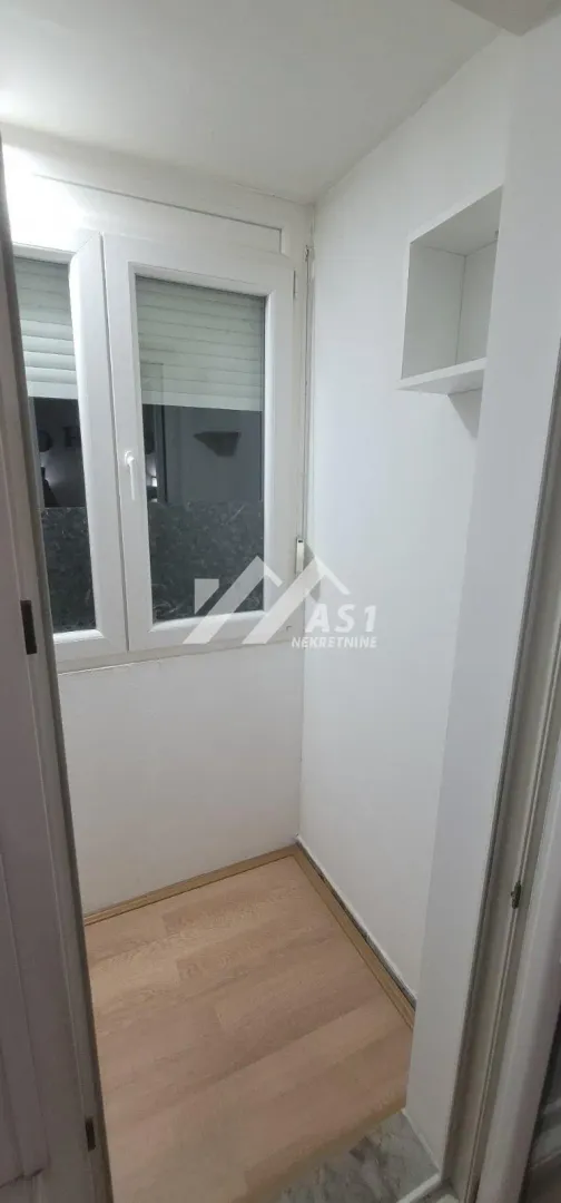 Izdavanje, jednosoban stan, 32m², Betanija, Novi Sad Sve Podlokacije