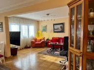 Prodaja, četvorosoban stan, 111m², Đeram Pijaca, Beograd - image 1