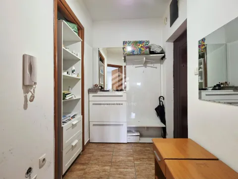 Rent, one bedroom apartment, 45m², Vezirov Most, Podgorica - image 8