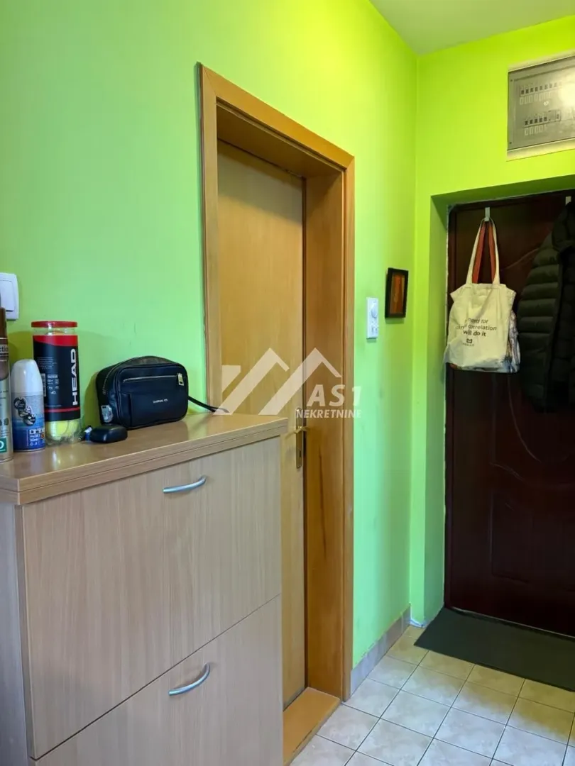 Izdavanje, jednosoban stan, 34m², Nova Detelinara, Novi Sad Sve Podlokacije