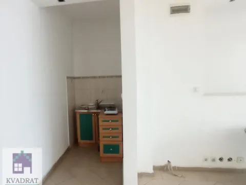 Izdavanje, poslovni prostor, 166m², Obrenovac, Beograd - image 7
