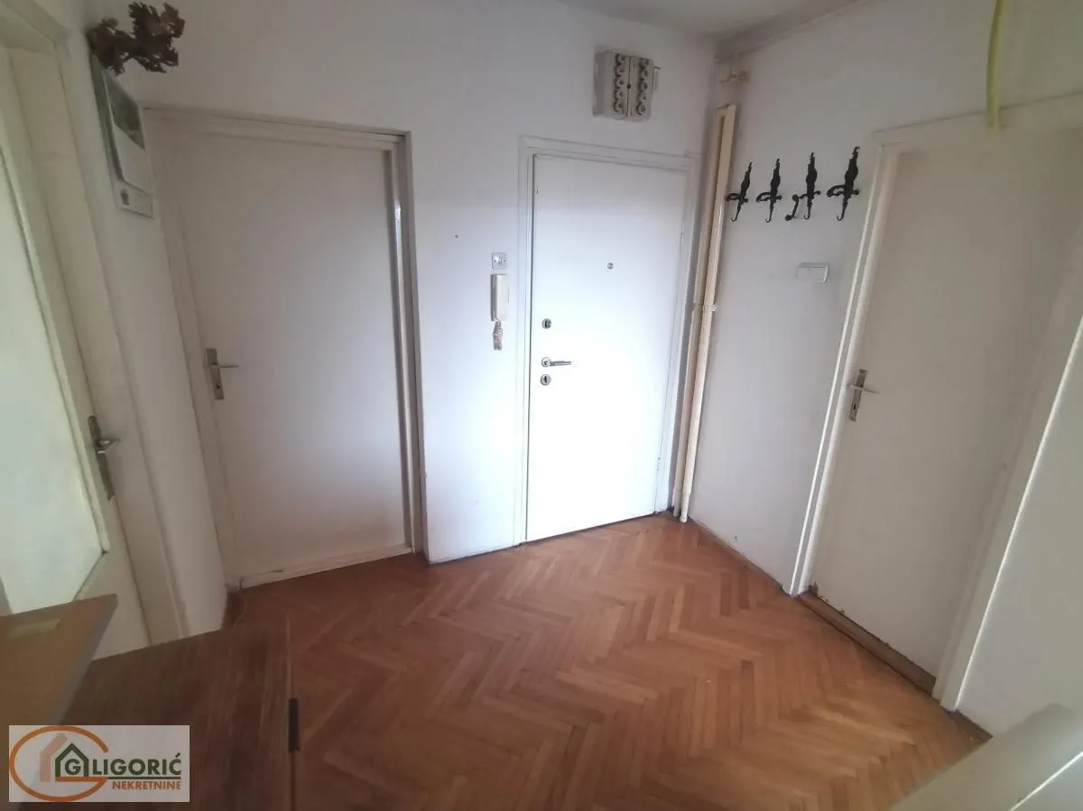 Sale, three bedroom apartment, 77m², Šumice, Beograd