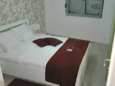 Izdavanje, jednosoban stan, 44m², Tivat, Crna Gora - image 4