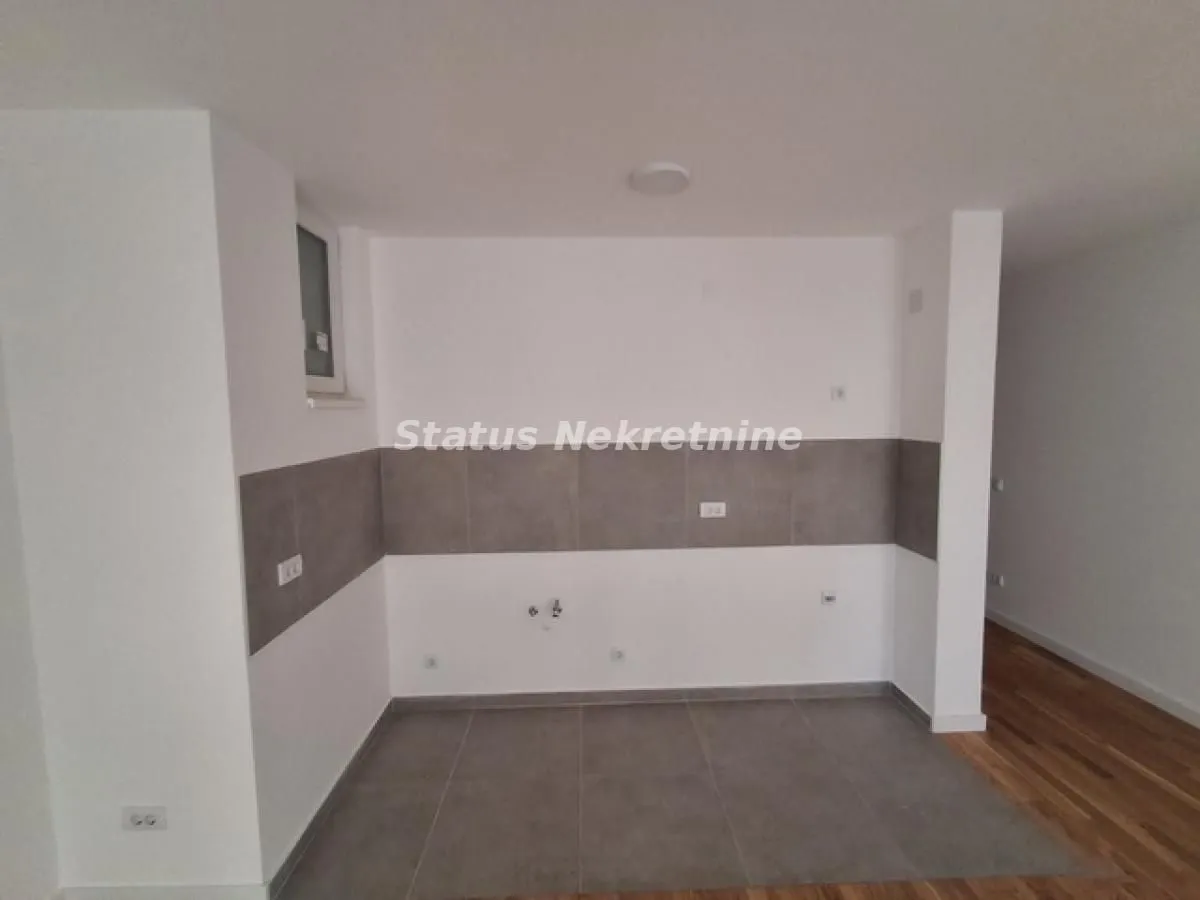 Prodaja, trosoban stan, 64m², Podbara, Novi Sad Sve Podlokacije