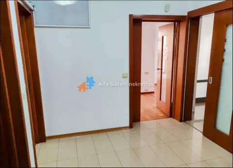 Izdavanje, četvorosoban stan, 135m², Autokomanda, Voždovac Sve Podlokacije - image 3