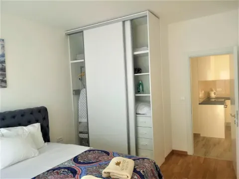 Sale, one bedroom apartment, 51m², Bečići, Budva - image 8