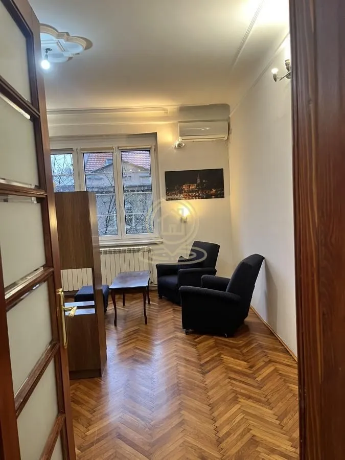 Rent, four bedroom apartment, 120m², Stari Grad, Beograd