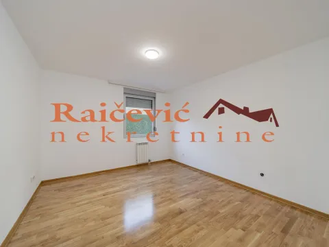Izdavanje, trosoban stan, 117m², Voždovac Sve Podlokacije, Beograd - image 11