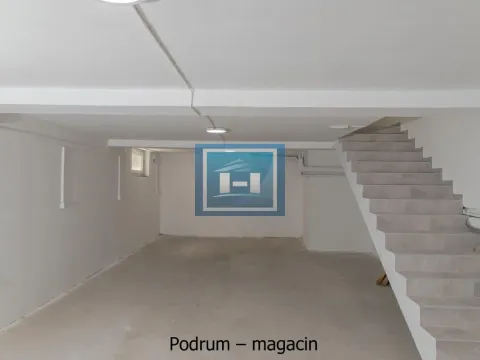Prodaja, stan, 221m², Stari Grad, Beograd - image 7
