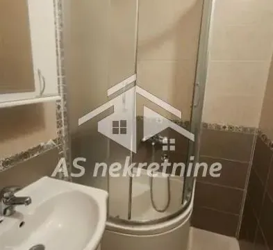 Izdavanje, trosoban stan, 75m², Đeram Pijaca, Beograd - image 11