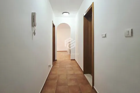 Rent, one bedroom apartment, 60m², Stari Aerodrom, Podgorica - image 13