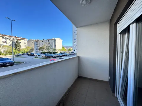 Prodaja, jednosoban stan, 45m², Stari Aerodrom, Podgorica - image 4