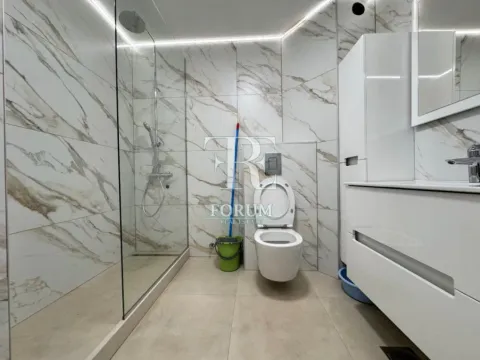 Izdavanje, trosoban stan, 85m², Obala Morače, Podgorica - image 10