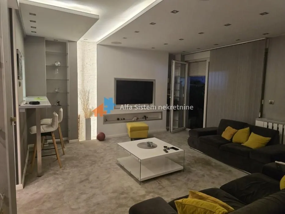 Rent, two bedroom apartment, 76m², Novi Beograd Blok 64, Novi Beograd Sve Podlokacije