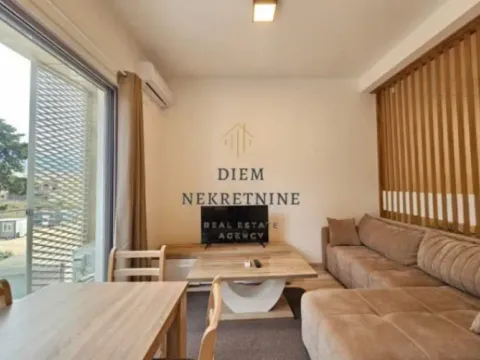 Izdavanje, jednosoban stan, 42m², Centar, Bar - image 9