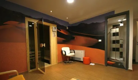 Sale, office space, 327m², Blok 5, Podgorica - image 11