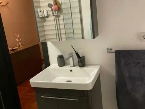 Prodaja, dvosoban stan, 82m², Dobrota, Kotor - image 15