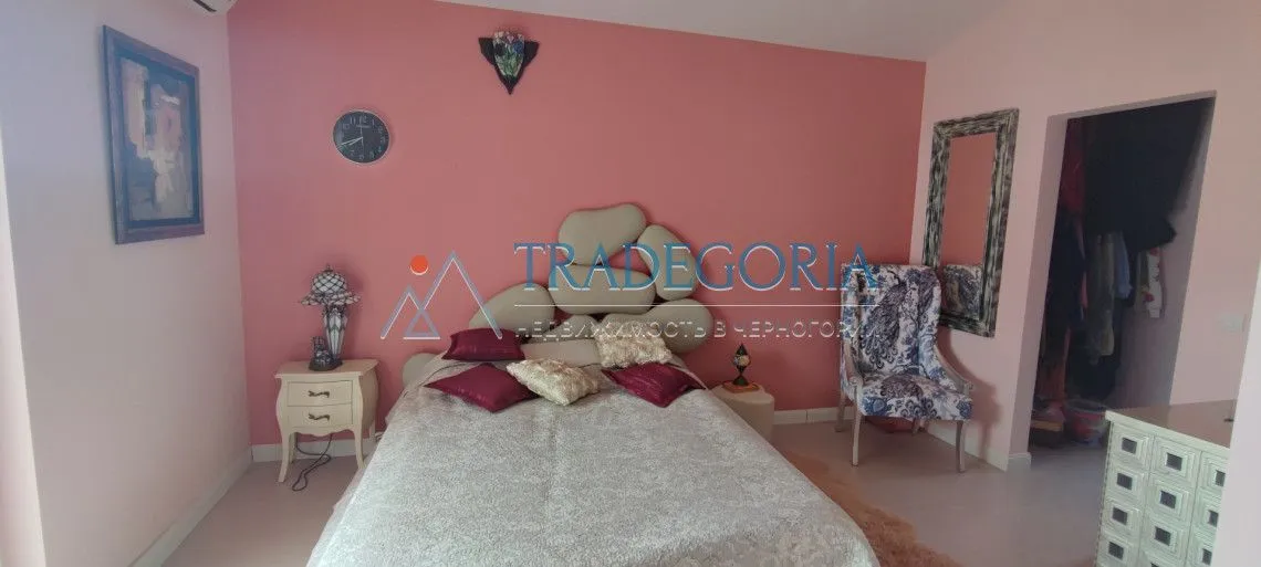 Prodaja, trosoban stan, 110m², Tivat, Crna Gora