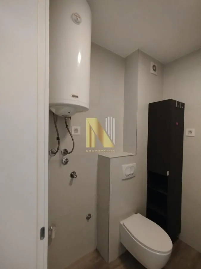 Izdavanje, dvosoban stan, 61m², Socijalno, Novi Sad Sve Podlokacije