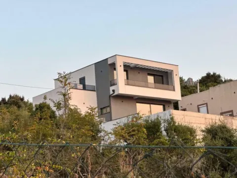 Prodaja,  kuća, 153m2, Zaljevo, Bar