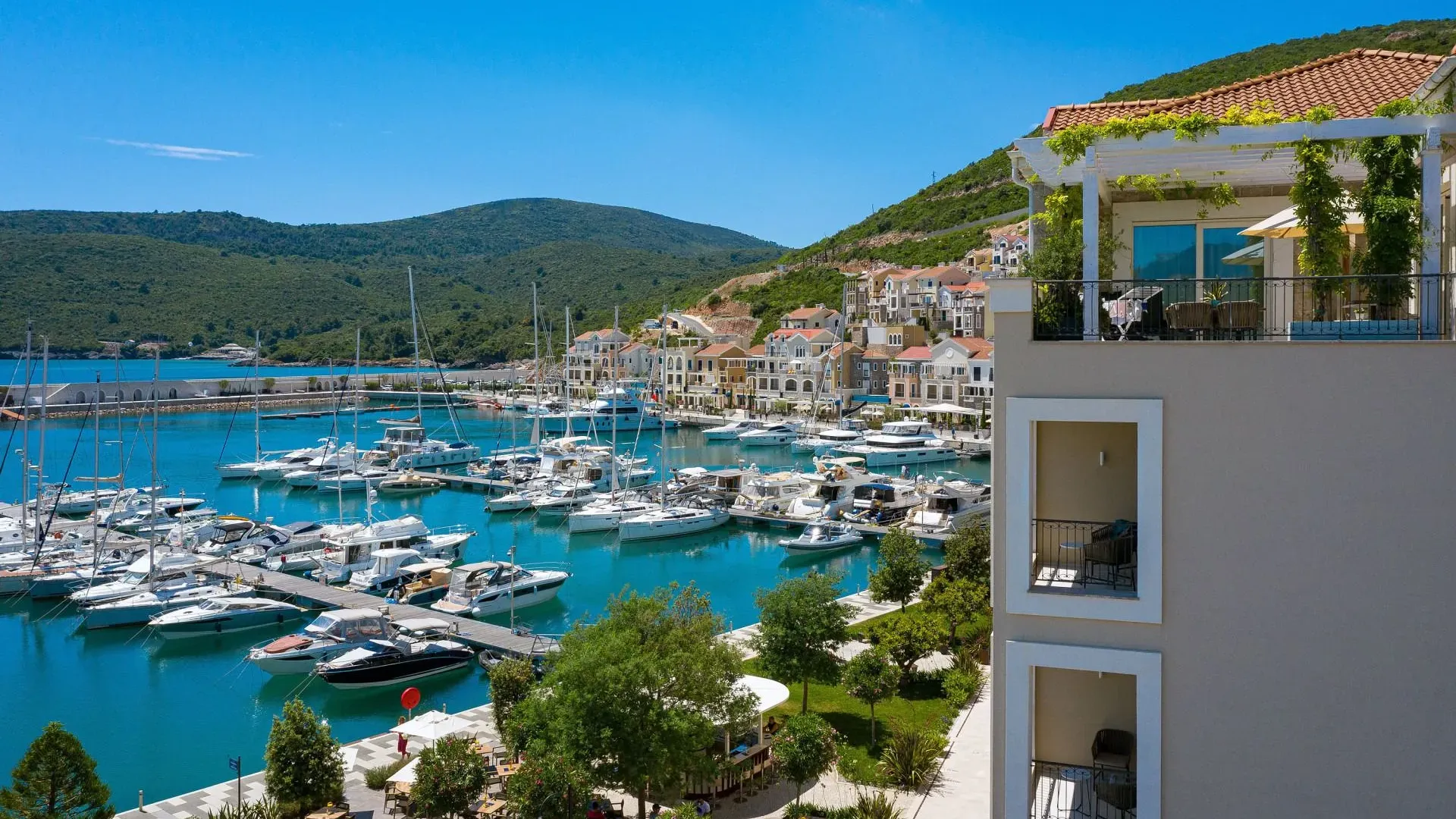 Prodaja, trosoban stan, 119m², Luštica Bay, Tivat