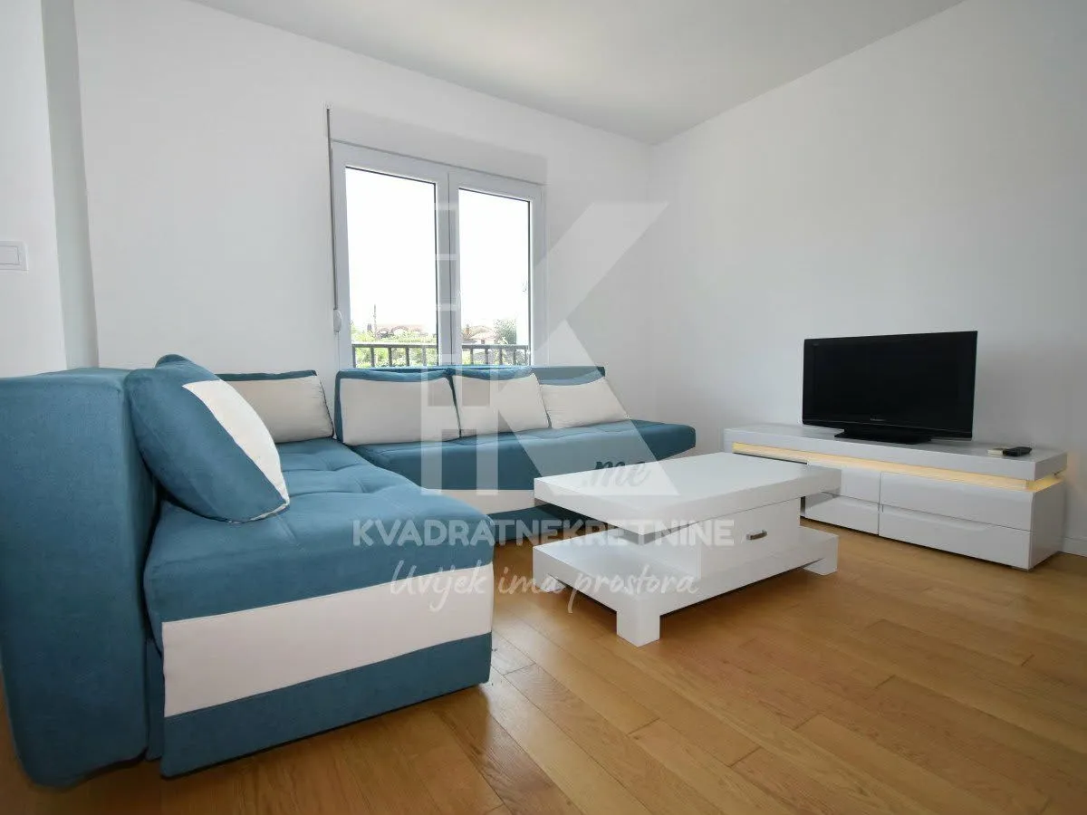 Rent, studio apartment, 33m², Drač, Podgorica
