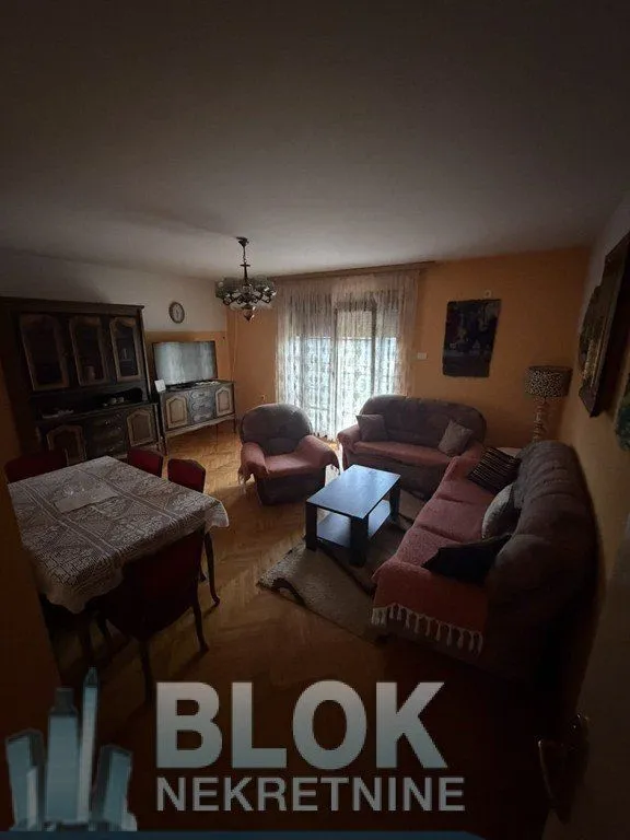 Izdavanje, dvosoban stan, 100m², Tološi, Podgorica