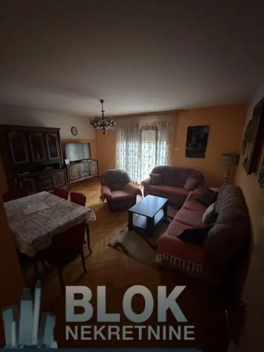 Izdavanje, dvosoban stan, 100m², Tološi, Podgorica