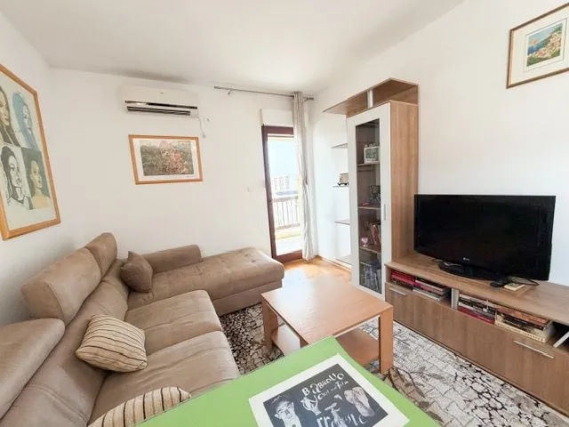 Izdavanje, jednosoban stan, 52m², Stari Aerodrom, Podgorica