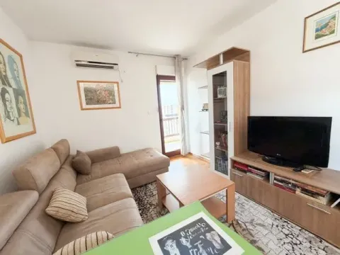 Rent, one bedroom apartment, 52m², Stari Aerodrom, Podgorica - image 8