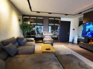 Izdavanje, četvorosoban stan, 200m², Kalenić Pijaca, Vračar Sve Podlokacije - image 2