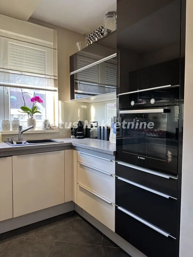 Prodaja, četvorosoban stan, 134m², Grbavica, Novi Sad Sve Podlokacije