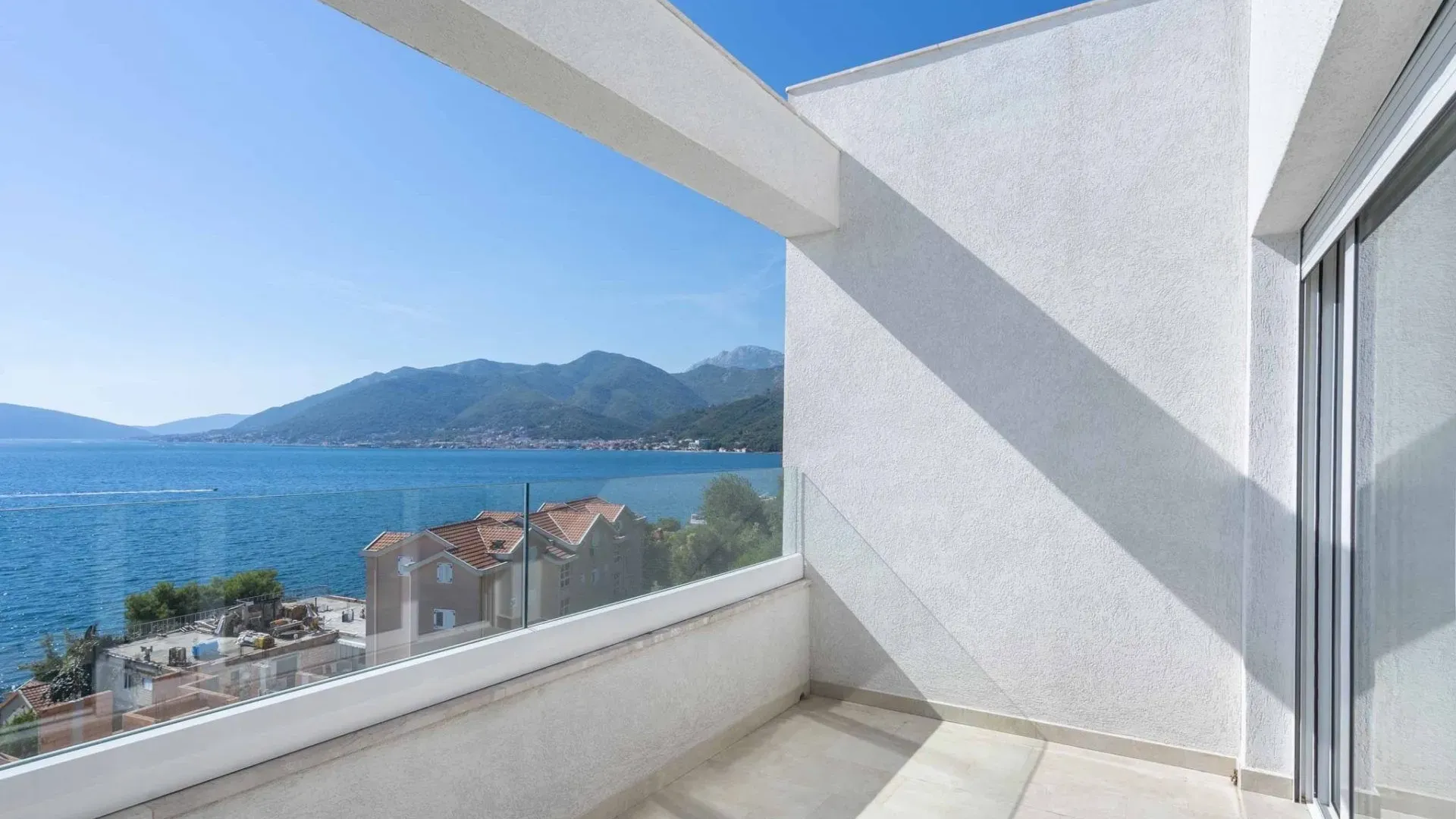 Prodaja, stan, 66m², Tivat, Crna Gora