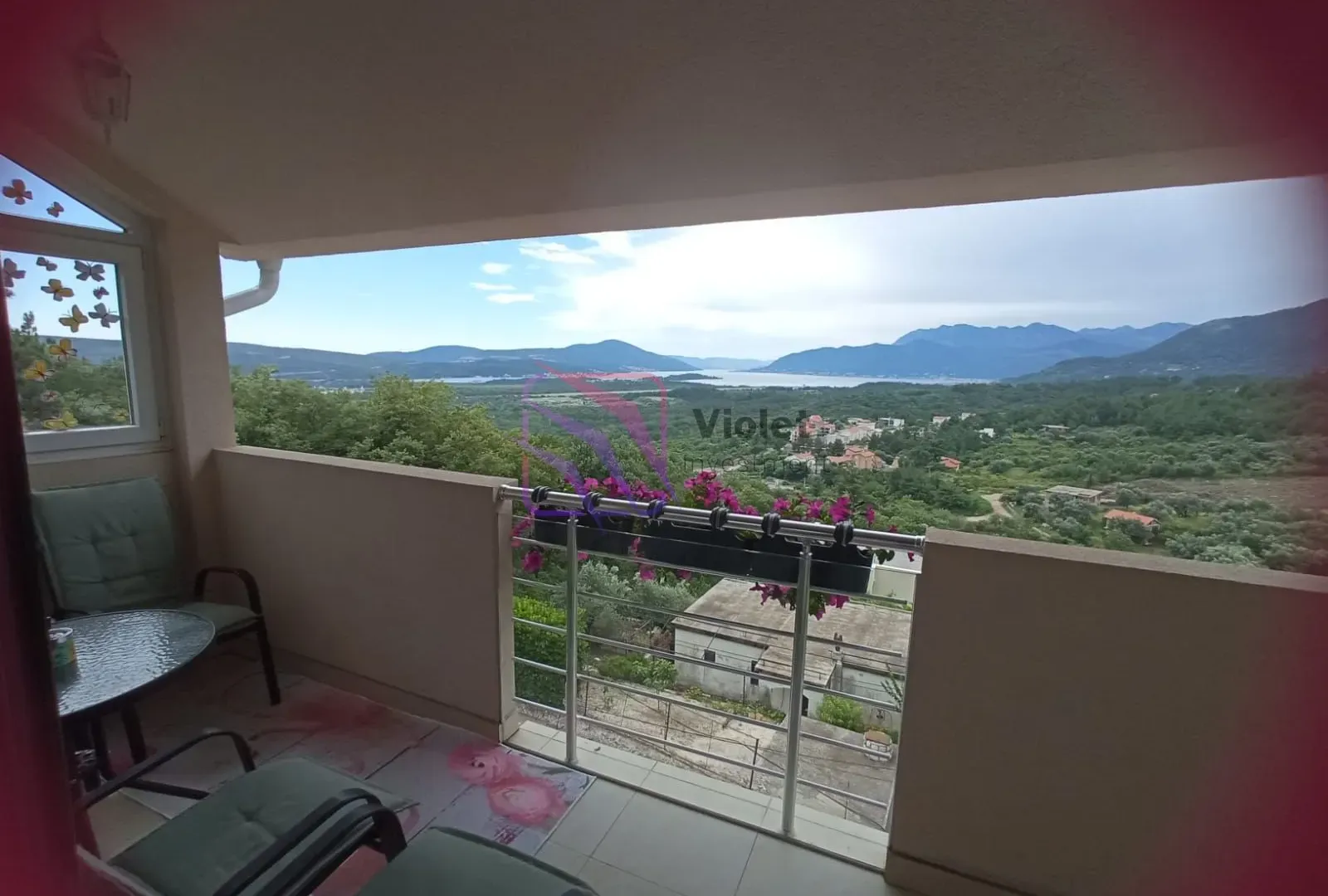 Prodaja, trosoban stan, 101m², Dub, Kotor