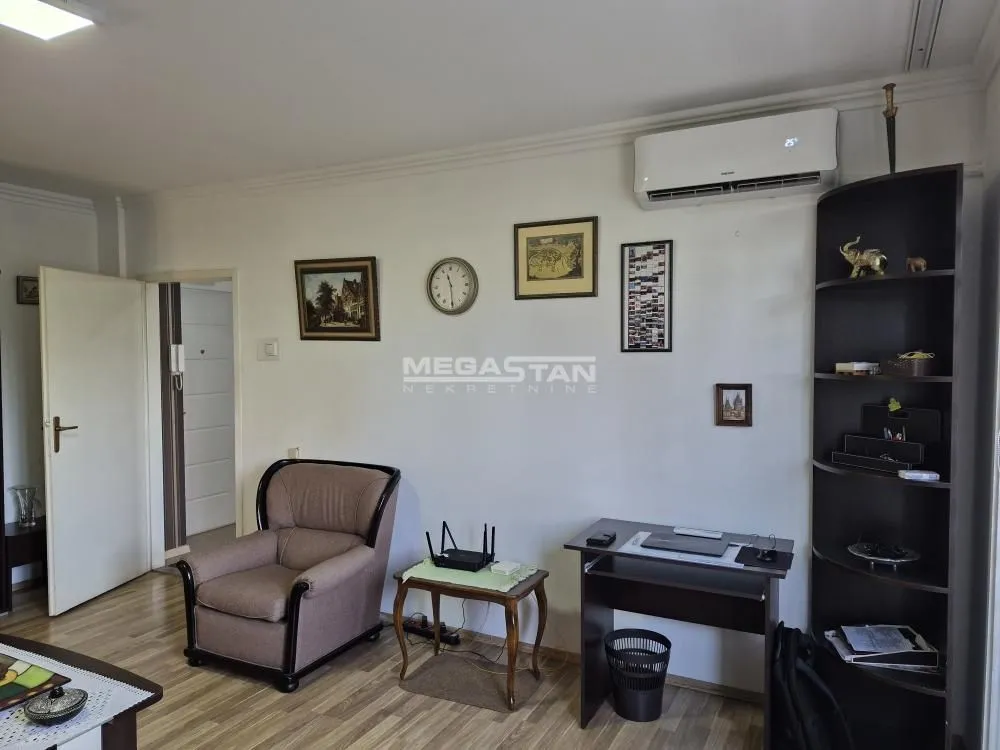 Izdavanje, jednosoban stan, 36m², Lion, Zvezdara Sve Podlokacije