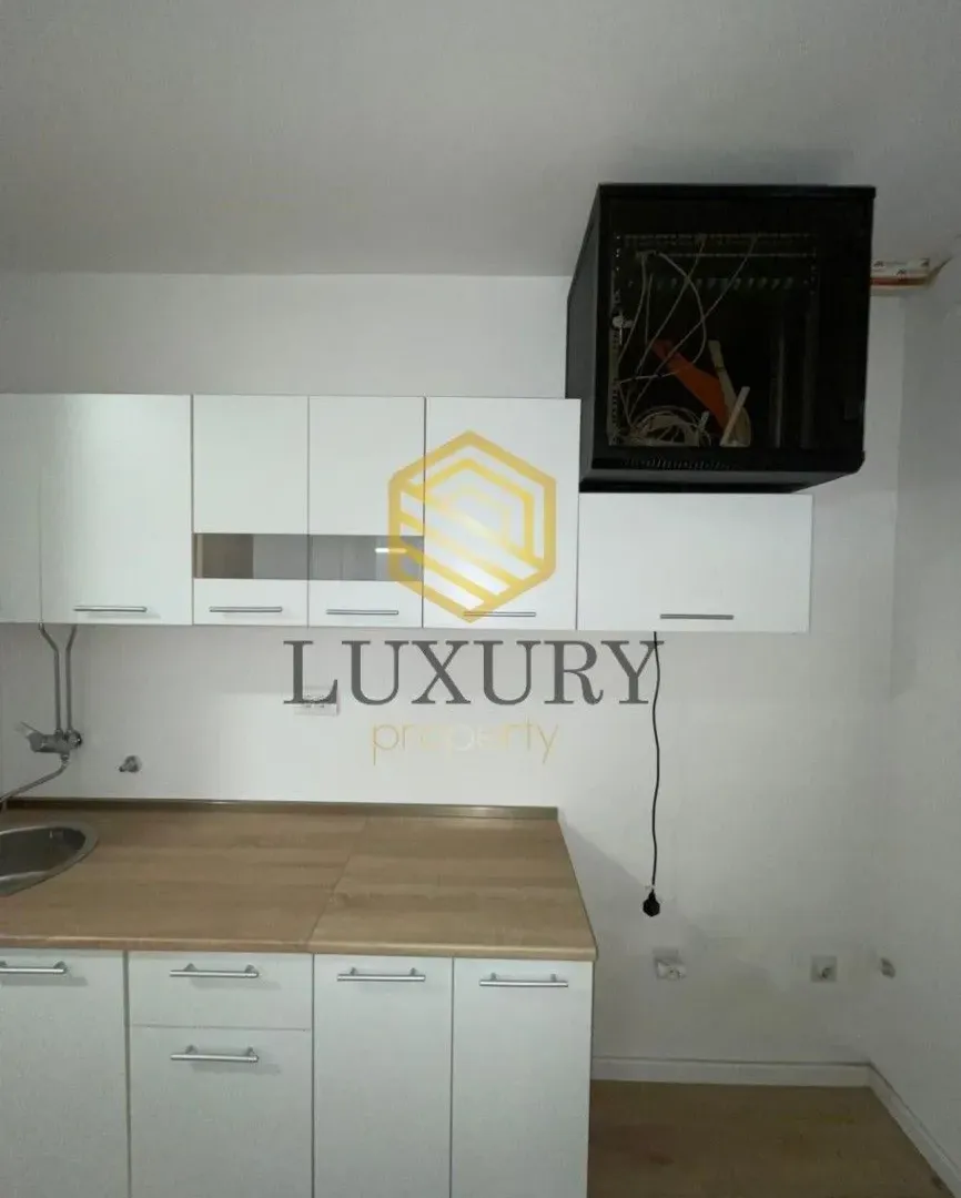 Rent, office space, 220m², Stara Varoš, Podgorica