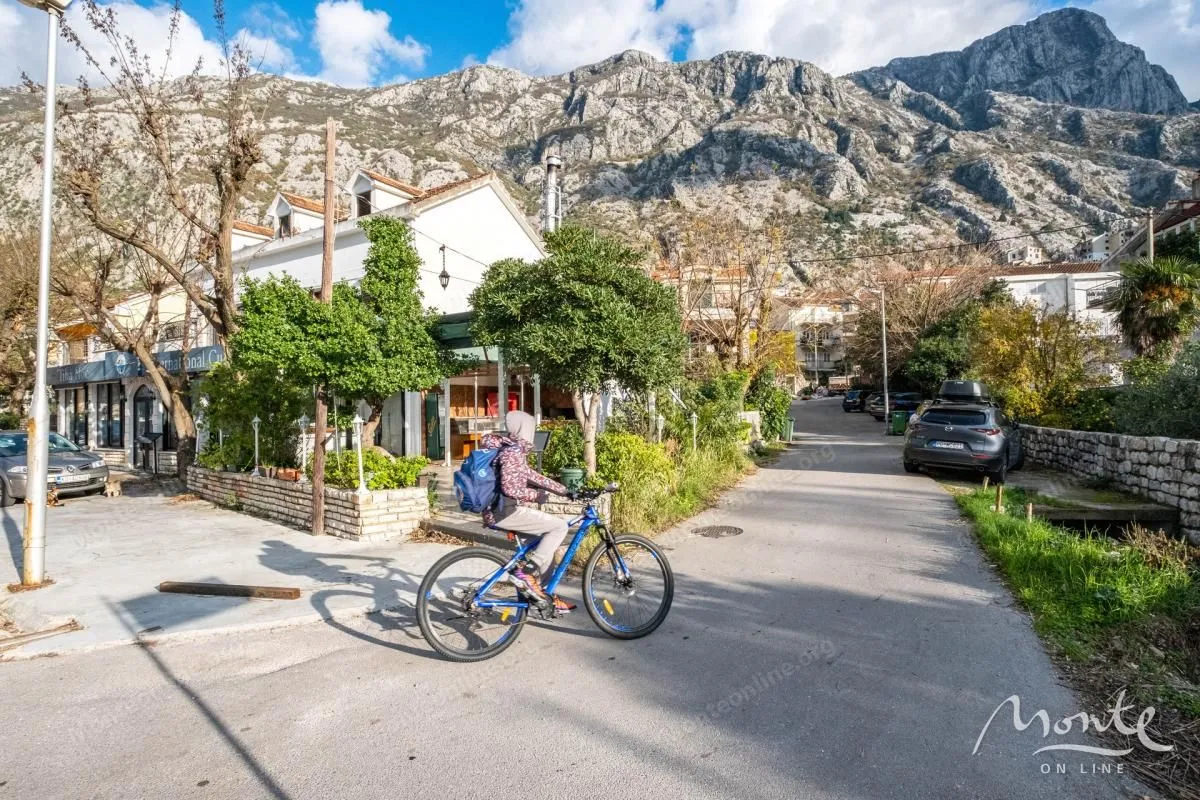 Prodaja, trosoban stan, 114m², Dobrota, Kotor